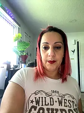 Snapshot of DeeLight124 chatting on September 22, 5:37 pm DeeLight124 online show from September 22, 5:37 pm