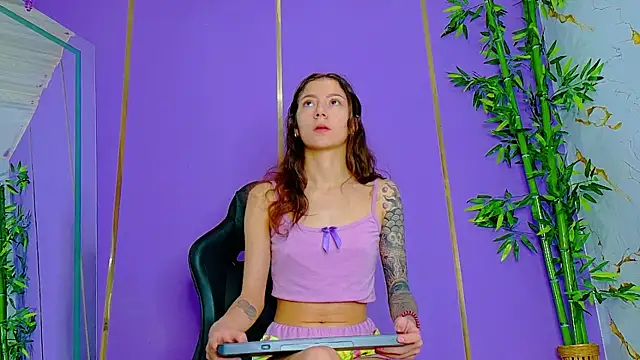 scarlet-jonesx online show from October 9, 12:08 am