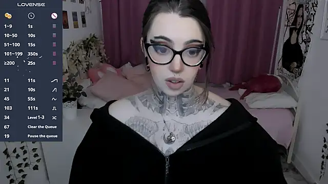 Dixi Pixi  online show from April 4, 5:38 am