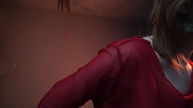 ginger hugs online show from November 17, 10:04 pm