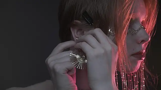 ginger hugs online show from December 22, 10:07 pm