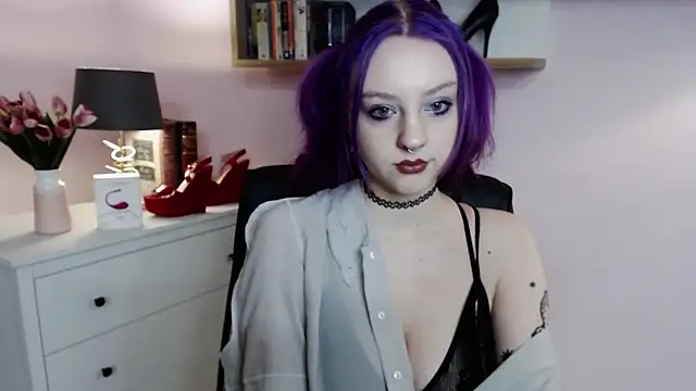 Snapshot of MadelineLust chatting on March 2, 2:43 pm MadelineLust online show from March 2, 2:43 pm