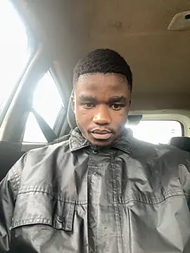 Snapshot of HottSledge chatting on November 18, 5:12 am HottSledge online show from November 18, 5:12 am