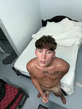 Snapshot of Hornyyoungstud123 chatting on August 4, 1:14 pm Hornyyoungstud123 online show from August 4, 1:14 pm