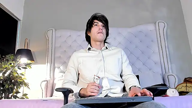 Karimferrer online show from November 11, 7:47 pm