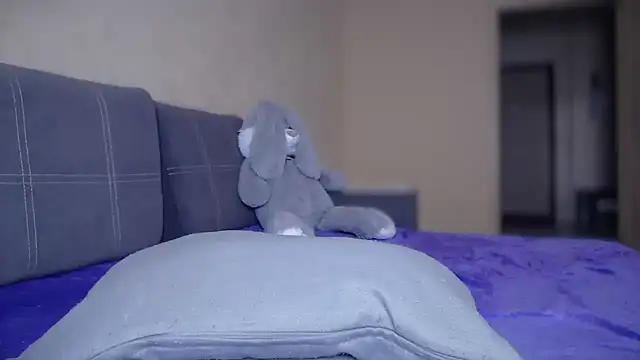 AlexaCruze online show from February 15, 8:01 pm