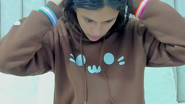 Snapshot of FreyaMoller chatting on November 4, 7:13 pm FreyaMoller online show from November 4, 7:13 pm