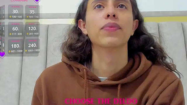 Snapshot of FreyaMoller chatting on November 18, 7:18 pm FreyaMoller online show from November 18, 7:18 pm