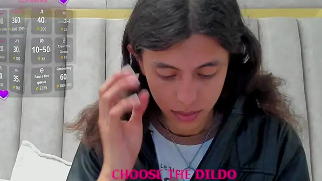 Snapshot of FreyaMoller chatting on November 19, 6:08 pm FreyaMoller online show from November 19, 6:08 pm