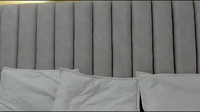 Snapshot of FreyaMoller chatting on December 16, 2:22 pm FreyaMoller online show from December 16, 2:22 pm