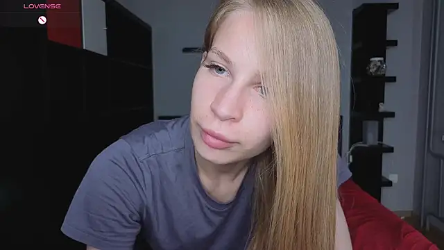 Snapshot of Elis_Fox chatting on June 16, 8:06 am Elis Fox online show from June 16, 8:06 am