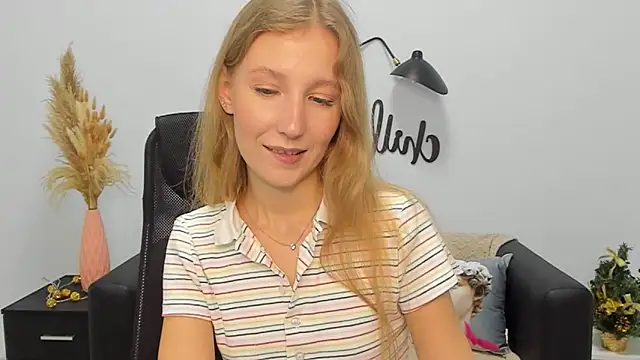 Snapshot of LolaWilsons chatting on December 31, 1:19 pm LolaWilsons online show from December 31, 1:19 pm