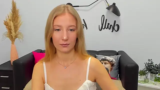 LolaWilsons online show from November 4, 7:18 am