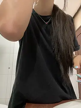 Snapshot of gabyaridi chatting on February 8, 3:26 pm gabyaridi online show from February 8, 3:26 pm