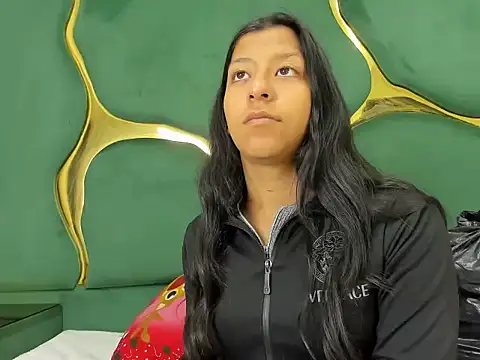 VaneLin18 online show from January 7, 8:33 pm