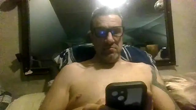 Snapshot of Manwhorxxlcock chatting on February 9, 9:46 am Manwhorxxlcock online show from February 9, 9:46 am