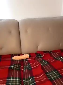 Snapshot of khaaleesiii chatting on January 16, 11:26 am khaaleesiii online show from January 16, 11:26 am