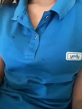 Tuongvy05 online show from November 15, 8:33 am