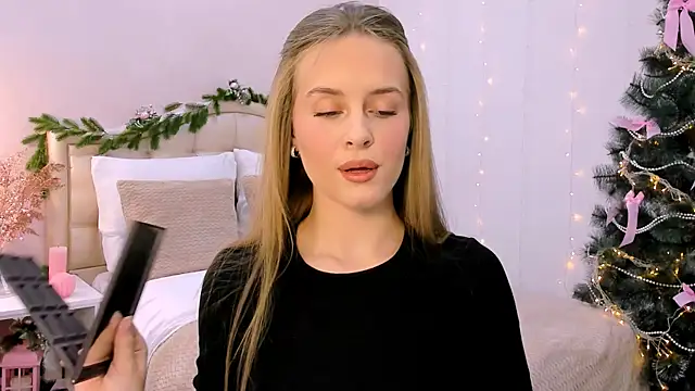 RozzitaBedberry online show from January 18, 8:09 pm