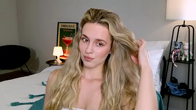 RozzitaBedberry online show from October 8, 12:36 pm