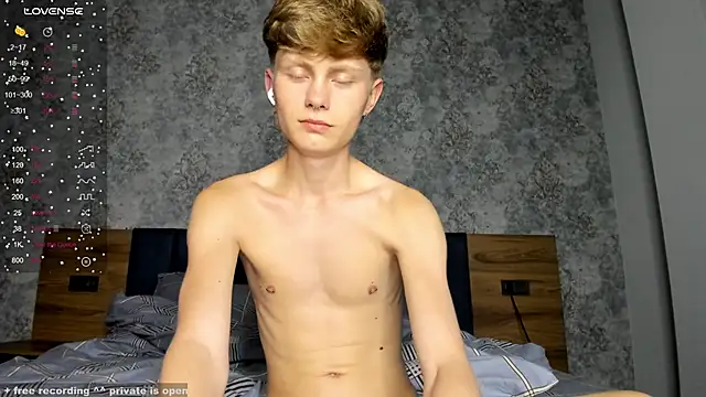 christian di0r online show from March 17, 5:16 pm