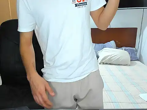 Chandler ken online show from November 26, 1:17 am