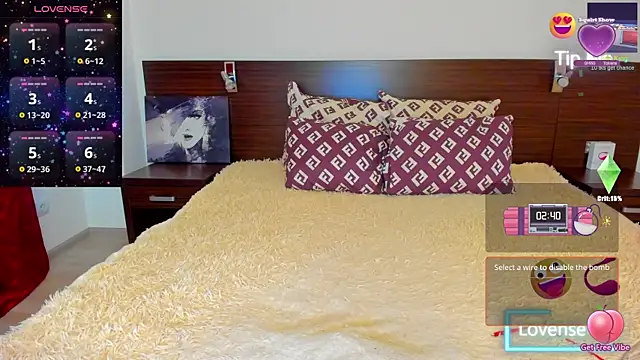 Snapshot of Hanna_Becrett17 chatting on December 17, 5:18 am Hanna Becrett17 online show from December 17, 5:18 am