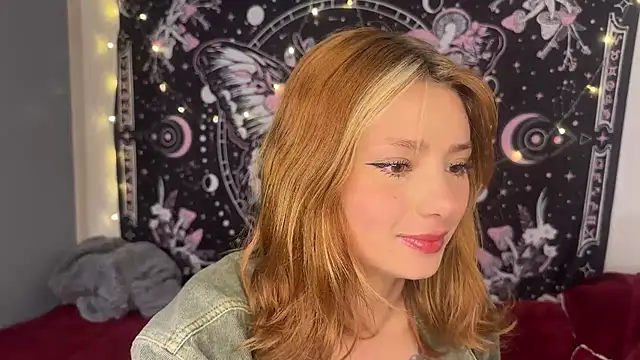 Snapshot of ari_kat chatting on June 24, 1:04 am ari kat online show from June 24, 1:04 am