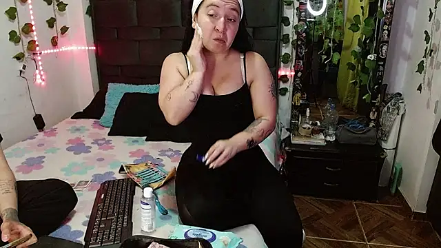 the lesbian game online show from September 11, 1:39 am