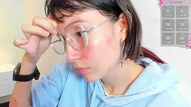 lizzy davis 1 online show from October 2, 4:08 am