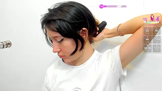 Snapshot of lizzy_davis_1 chatting on May 24, 3:44 am lizzy davis 1 online show from May 24, 3:44 am