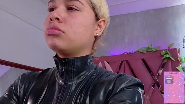 Haelycute online show from November 29, 12:41 pm