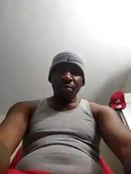 Snapshot of 007Giovani chatting on May 5, 6:05 pm 007Giovani online show from May 5, 6:05 pm