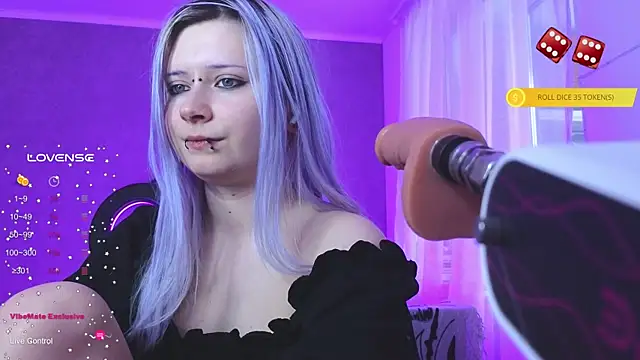 Snapshot of SpectraSirens chatting on February 15, 9:27 am SpectraSirens online show from February 15, 9:27 am