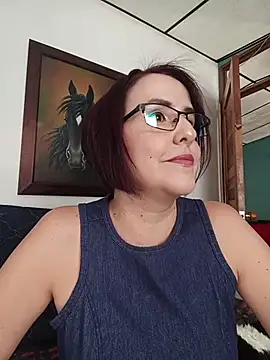 Snapshot of IsisBlake chatting on May 7, 7:08 pm IsisBlake online show from May 7, 7:08 pm