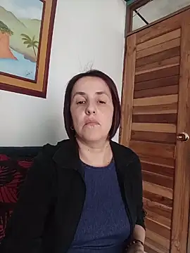 Snapshot of IsisBlake chatting on June 3, 5:40 pm IsisBlake online show from June 3, 5:40 pm