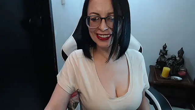 Snapshot of AnasstaciaEvans chatting on March 11, 2:06 am AnasstaciaEvans online show from March 11, 2:06 am