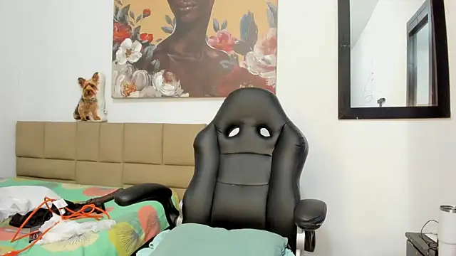 lilybaudyn  online show from October 29, 5:58 pm