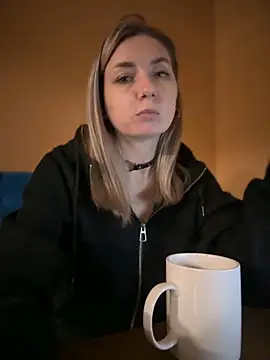 Snapshot of Crazy-Rosa chatting on January 10, 2:02 pm Crazy-Rosa online show from January 10, 2:02 pm