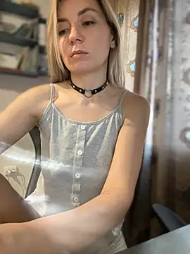 Snapshot of Crazy-Rosa chatting on February 15, 2:58 am Crazy-Rosa online show from February 15, 2:58 am