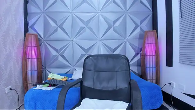 MaduraLuciana online show from February 12, 11:18 am