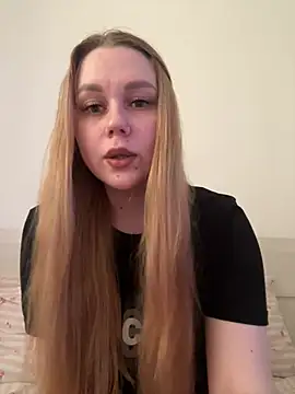 Snapshot of Marylallka5 chatting on June 25, 4:45 am Marylallka5 online show from June 25, 4:45 am