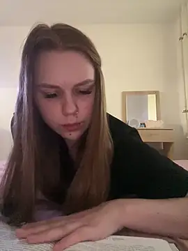 Snapshot of Marylallka5 chatting on July 16, 6:14 pm Marylallka5 online show from July 16, 6:14 pm