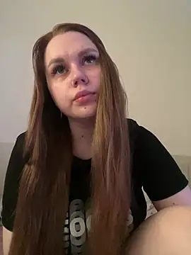 Snapshot of Marylallka5 chatting on July 21, 6:49 am Marylallka5 online show from July 21, 6:49 am