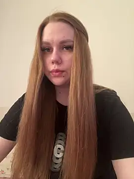 Snapshot of Marylallka5 chatting on July 26, 7:26 am Marylallka5 online show from July 26, 7:26 am