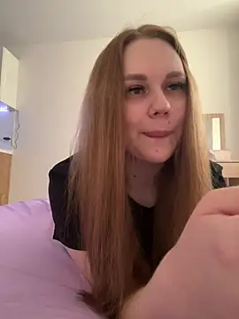 Snapshot of Marylallka5 chatting on July 31, 10:03 am Marylallka5 online show from July 31, 10:03 am