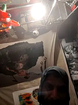 Snapshot of Gillygilly76 chatting on March 20, 10:21 am Gillygilly76 online show from March 20, 10:21 am