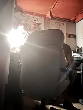 Snapshot of Gillygilly76 chatting on October 21, 9:43 am Gillygilly76 online show from October 21, 9:43 am