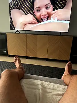 Snapshot of RonH1234 chatting on October 13, 9:42 am RonH1234 online show from October 13, 9:42 am