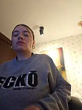 Snapshot of valery_mora chatting on December 7, 2:31 am valery mora online show from December 7, 2:31 am